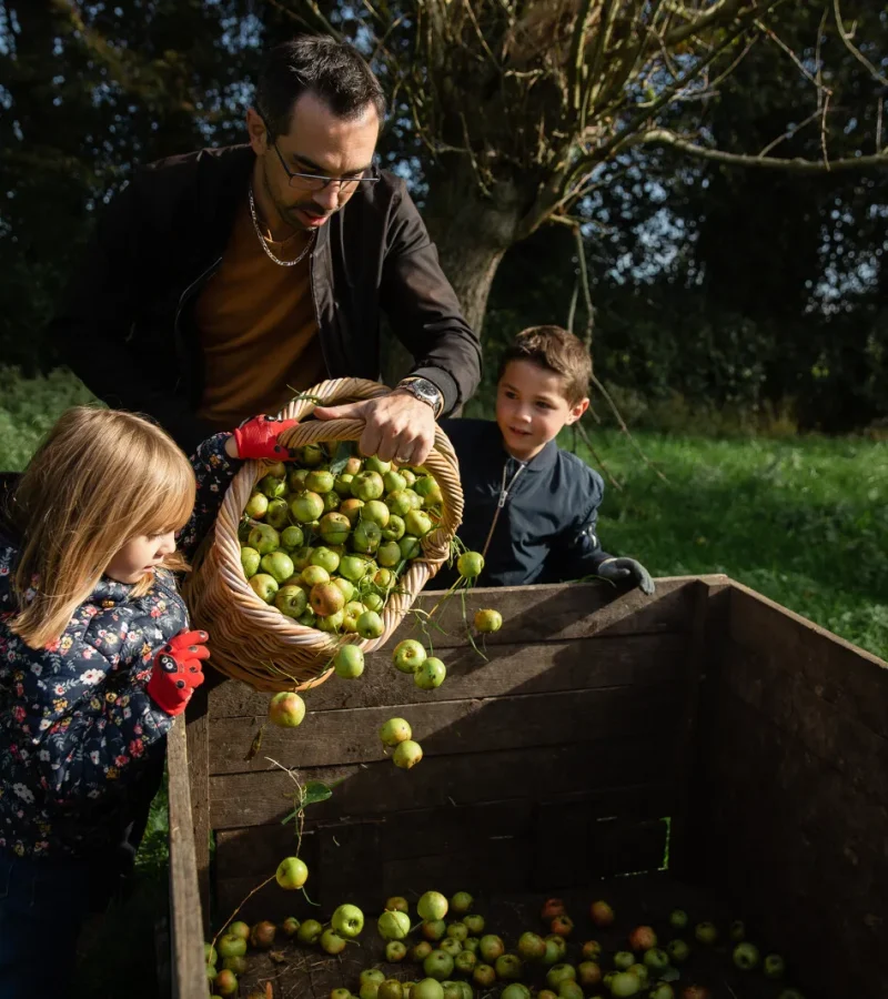 Exprimir nuestro zumo de manzana ecológico en el Pays d’Auge