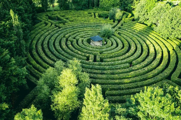 Labyrinthe Artmazia à Massy