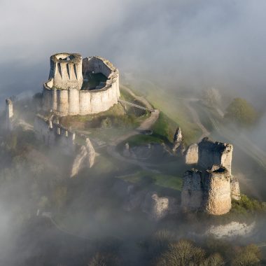 Château-Gaillard sous le brouillard