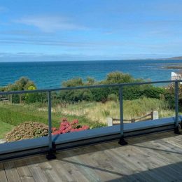 Gîte La Pointe et sa terrasse avec vue sur la mer
