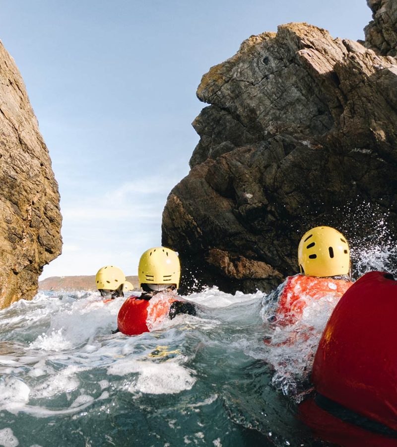 Coasteering en la península del Cotentin