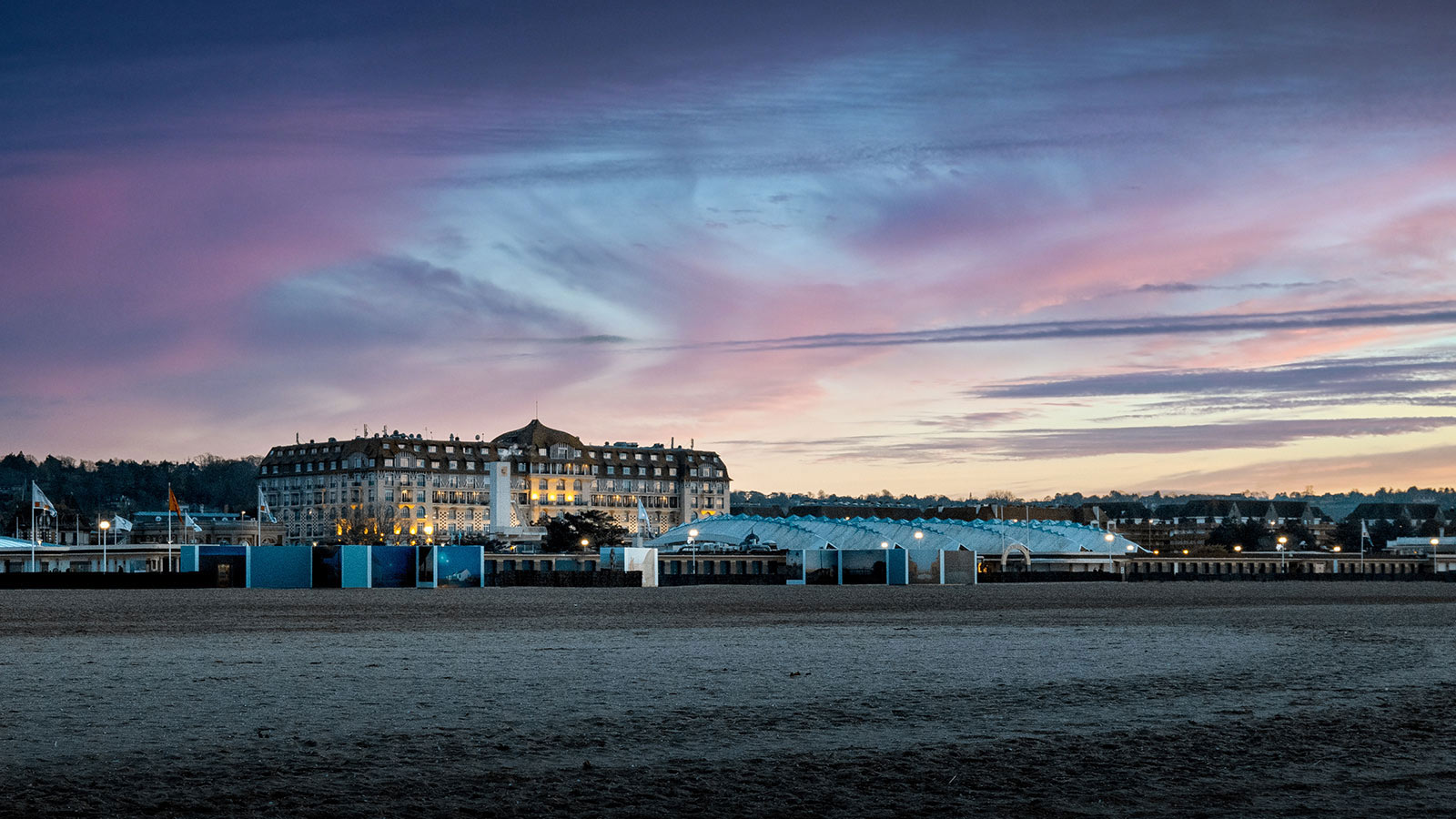 Hotel Barrière - Le Royal Deauville © Julien Hananel - Adobe Stock